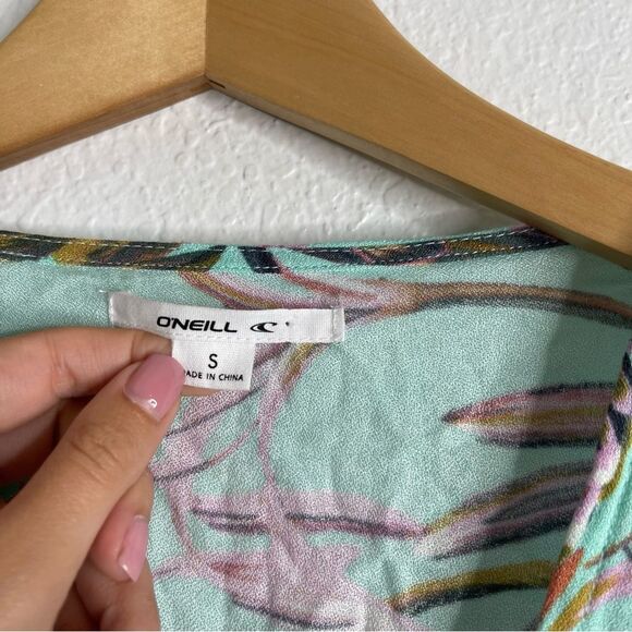 Oneill Top Floral Mint Tropical Tie Front Crop Long Sleeve Size Small - Picture 4 of 6